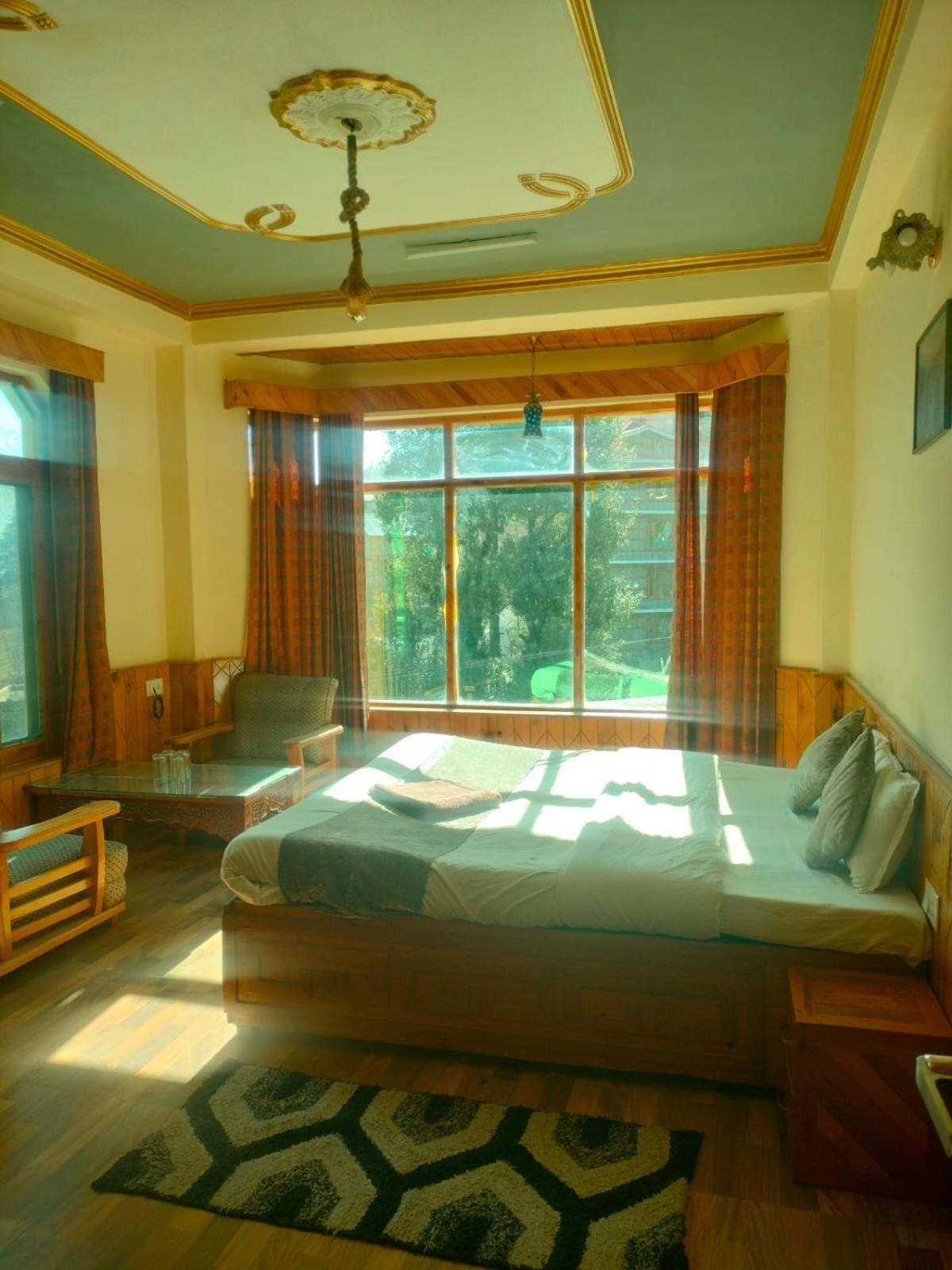 Govind Royal Stay Manāli Exterior foto
